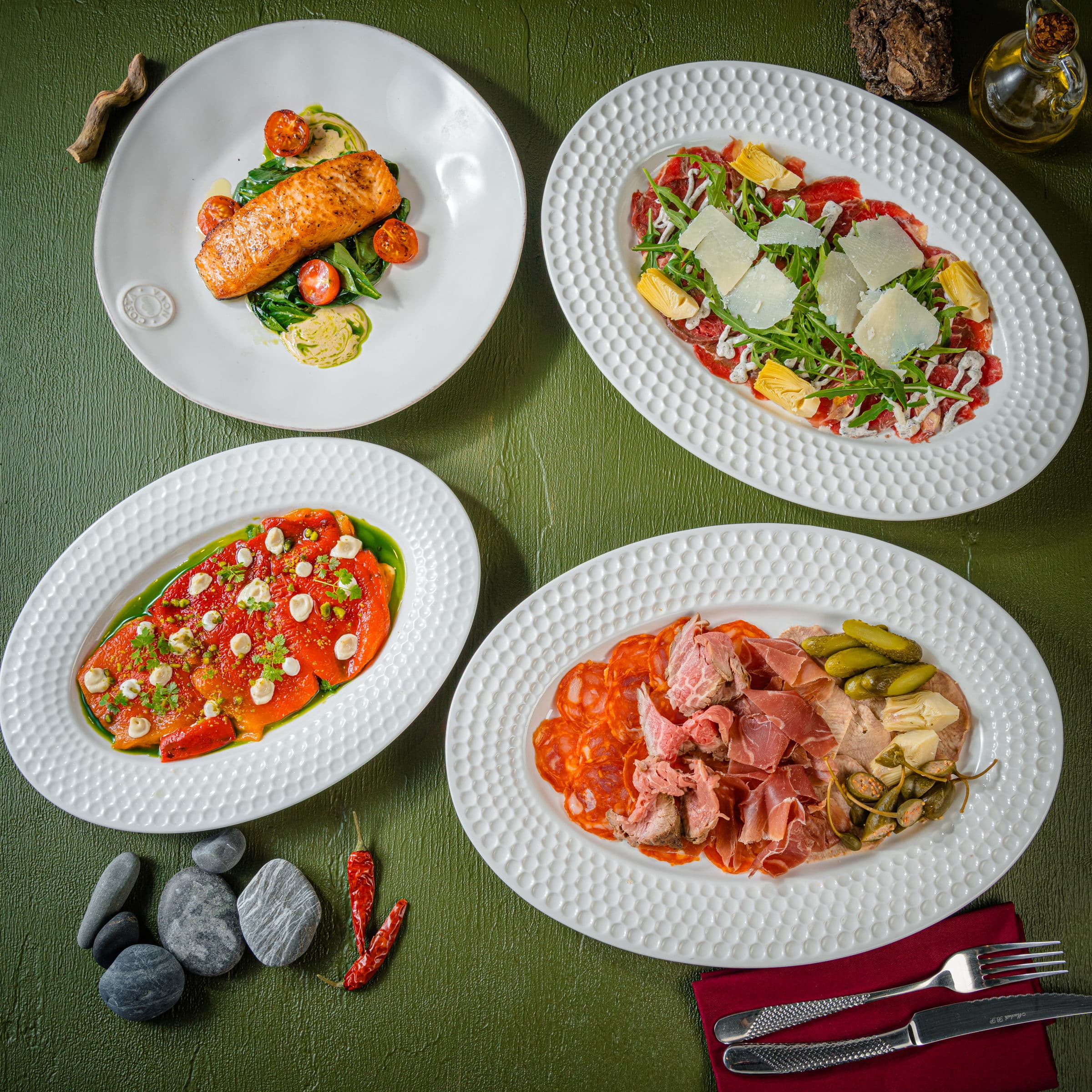 Карпаччо, антипасти и мясная тарелка — закуски ресторана ПОНТОН